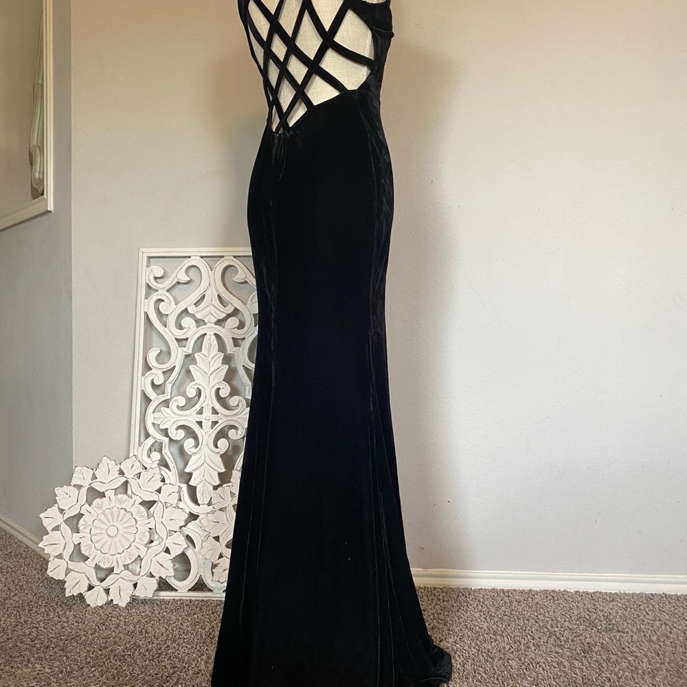 Windsor Velvet Criss-Cross Backless Gown